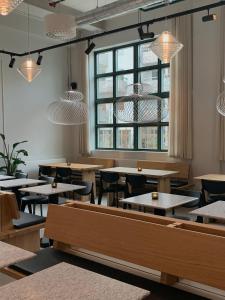 Unity Hammarby Sjöstad - A Studio Hotel餐厅或其他用餐的地方