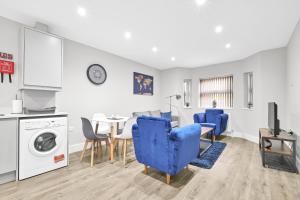 Gallery image of Crown Place 2 & 3 Bedroom Luxury Apts with Parking in Shepperton By 360Stays in Shepperton