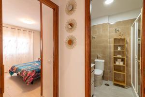 Koupelna v ubytování Elegant Candelaria apartment with ocean views + 22 fotografií