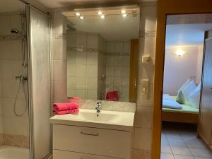 Koupelna v ubytování Ferienhaus Leeb + 24 fotografií