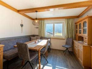 Posezení v ubytování Apartment in Stuhlfelden near Ski Lift