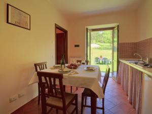 Kép Apartment in Marche with Pool Access szállásáról Apecchióban a galériában