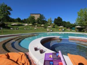 The swimming pool at or close to Apartment in Marche with Pool Access