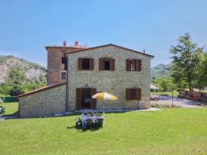 The building in which the holiday home is located