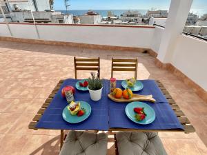 Makanan di atau berdekatan apartmen