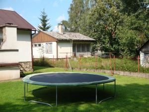Fotografie z fotogalerie ubytování Serene Holiday Home in Mladé Buky with small pool, Trampoline & Skiing Nearby v Mladých Bukách