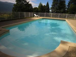 สระว่ายน้ำที่อยู่ใกล้ ๆ หรือใน Relaxing villa in Caillan with private pool