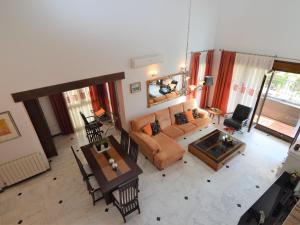 Posedenie v ubytovaní Villa in Costa Blanca with Private Pool