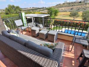 Balkón alebo terasa v ubytovaní Villa in Costa Blanca with Private Pool