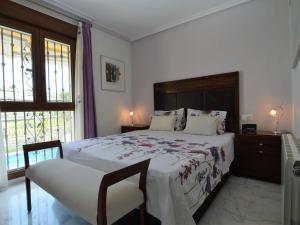 Posteľ alebo postele v izbe v ubytovaní Villa in Costa Blanca with Private Pool