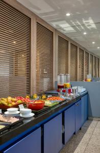 Comida no hotel ou em algum lugar perto