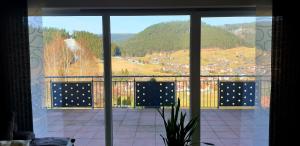 Ein allgemeiner Bergblick oder ein Berglick von der Ferienwohnung aus