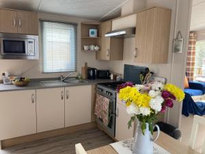 Köök või kööginurk majutusasutuses Carre Retreat with private hot tub
