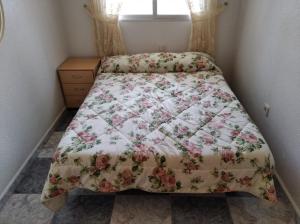 Cama o camas de una habitación en Apartamento soleado y amplio