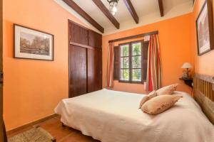 Zdjęcie z galerii obiektu Wunderschöne ruhige Finca mit Pool in Galilea w mieście Galilea