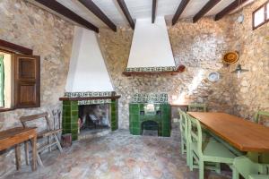 Zdjęcie z galerii obiektu Wunderschöne ruhige Finca mit Pool in Galilea w mieście Galilea