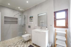 Zdjęcie z galerii obiektu Wunderschöne ruhige Finca mit Pool in Galilea w mieście Galilea