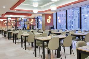 Restoran või mõni muu söögikoht majutusasutuses Riu Plaza Manhattan Times Square