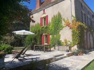Frayssinet-le-GélatにあるHoliday home with tennis court in Montcl raのギャラリーの写真