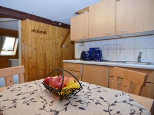 Küche/Küchenzeile in der Unterkunft Cozy Apartment near Forest in Lichtenhain