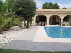 Bazén v ubytovaní Holiday Home in Finestrat with Sea Views alebo v jeho blízkosti