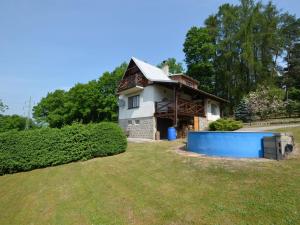 Zahrada ubytování Chalet in Ktová near Ski Slopes