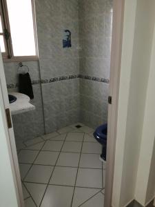 Ένα μπάνιο στο Casa con Piscina en Cochabamba +12 φωτογραφίες