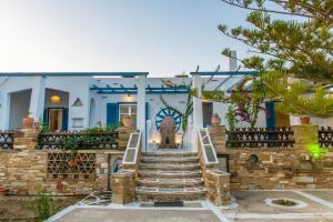 Foto da galeria de Θἔρως (Theros) house 1 - Agios Fokas em Tinos