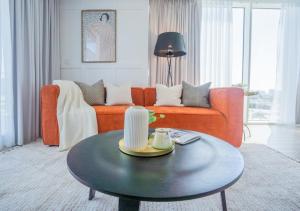 A seating area at Nasma Luxury Stays- Mayan 3, Yas Island, Abu Dhabi