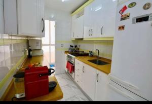Kuchyňa alebo kuchynka v ubytovaní Apartamento la isla