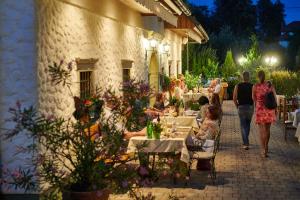 Un restaurant sau alt loc unde se poate mânca la Penzion Berc