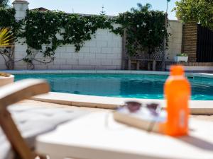 Bazén v ubytování Costa de la Luz Poolside Villa nebo v jeho okolí