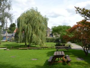 Zahrada ubytování Mansion in Ogne with Architectural Garden