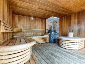 Gallery image of Lush holiday home with spa and wellness in Avelgem