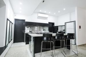 Una cocina o zona de cocina en Villa Pomela By Sun And View