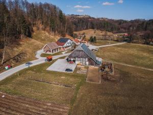 Gallery image of Wooden Cabin Zurej with Hot Tub in Bukovje v Babni Gori