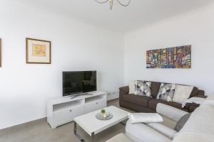 Μια τηλεόραση ή/και κέντρο ψυχαγωγίας στο Miral 3 - Sea front by HD PROPERTIES