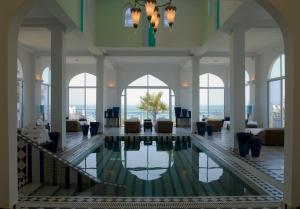 Kolam renang di atau dekat dengan Coco Ocean Resort & Spa
