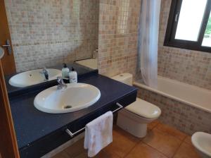 A bathroom at Villa El Mirador