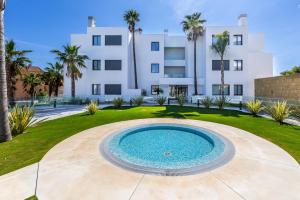 Afbeelding uit fotogalerij van Luxury High End - Santa Barbara Heights III CLC - Private Pool in Mijas Costa