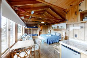 Imagen de la galería de Maddock Cove Cabin, en Southport