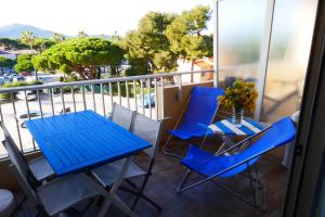 Gallery image of STUDIO HYERES PORT in Hyères