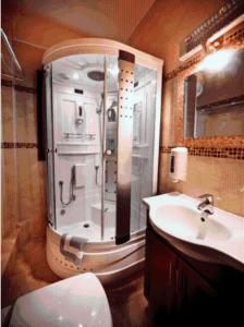 Kopalnica v nastanitvi Silva Suites