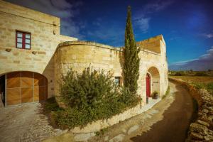 Gallery image of Mulberries in Żabbar