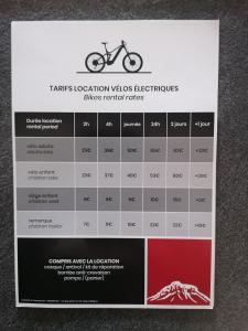 a flyer for a bike workshop with a picture at Les Cyclamens in Doussard