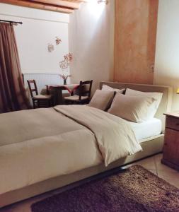 Posteľ alebo postele v izbe v ubytovaní Klio Guesthouse