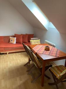 A seating area at Villa Elena