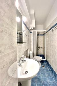 Ένα μπάνιο στο Angelland Luxury Suites