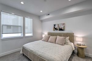 Gallery image of Chic and Sunny Provo Townhome with Rooftop Deck! in Provo
