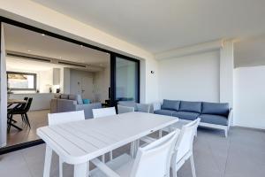Afbeelding uit fotogalerij van 085 Modern Apartment in Trendy La Cala Golf Resort in Málaga